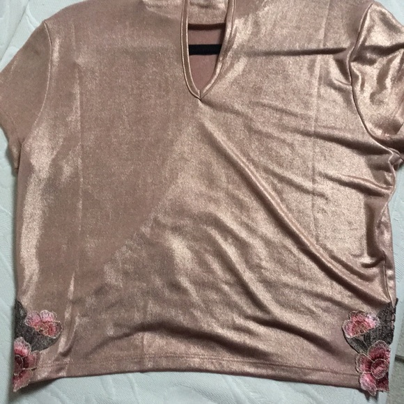 Charlotte Russe Metallic Floral Crop Top Size L - Picture 7 of 7